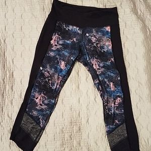 Lululemon capris